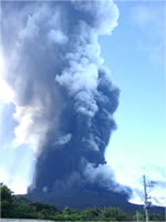 平成12年三宅島噴火の噴煙